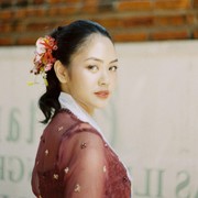 Potret Gaya Rania Yamin Memakai Kebaya saat Wisuda yang Bisa Jadi Inspirasi