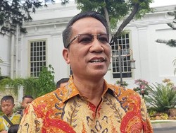 Menteri Hukum: Prabowo Sepakat Laksanakan Putusan MK soal UU Ciptaker