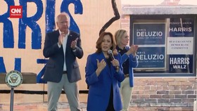 VIDEO: Harris Sebut Trump Pengecut Saat Kampanye di Pittsburgh