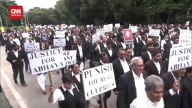 VIDEO: Ribuan Pengacara India Demo, Protes Pemerkosaan Dokter Magang