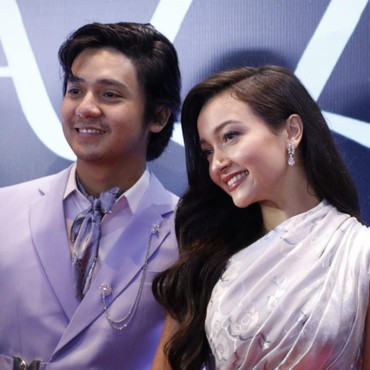 Saling Puji Arbani Yasiz dan Megan Domani di Film 'Azzamine'