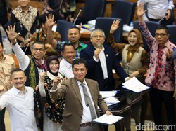 Rapat Hitungan Jam di DPR Demi Sepakati Revisi UU Pilkada