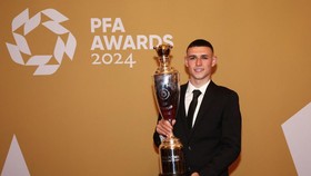 Phil Foden Pemain Terbaik Liga Inggris Versi PFA