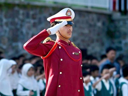 5 Potret Bintang Putra Hengky Kurniawan saat Jadi Pemimpin Upacara, Gagah dan Tampan Bun