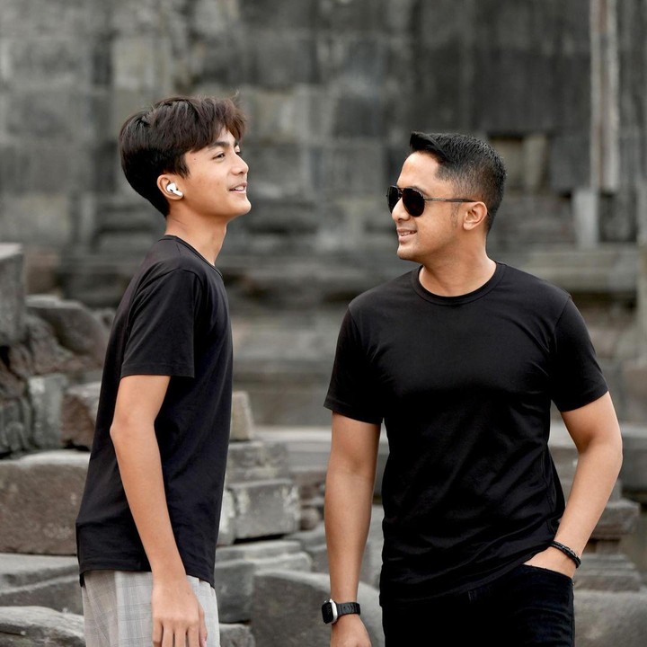 <p>Bintang yang lahir pada 13 Februari 2006 itu telah tumbuh menjadi remaja yang tak kalah tampan dari sang ayah. Hal tersebut diketahui langsung melalui <em>postingan</em> sang ayah di media sosial.&nbsp;(Foto: Instagram@hengkykurniawan)</p>