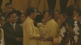 Jokowi Ungkap Alasan Pakai Baju Kuning di Munas Golkar