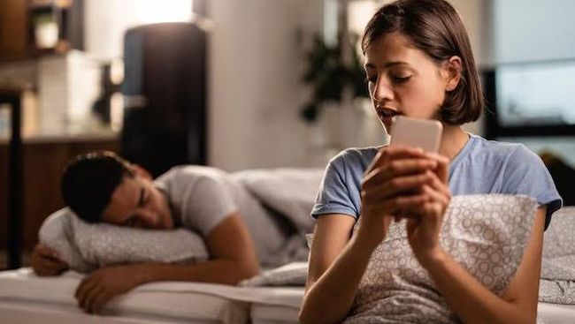Menurut Psikolog, Ternyata Ini 4 Alasan Perempuan Selingkuh