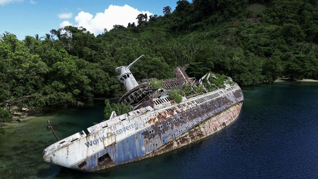 FOTO: Menyusuri Jejak 'Bangkai' Kapal Pesiar di Kepulauan Solomon