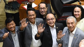 KIM Plus Kompak Sepakat RUU Pilkada, Hanya PDIP Tegas Menolak