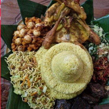 Resep Mudah Buat Tumini (Tumpeng Mini) Nasi Kuning yang Dibuat Ibunda Arhan