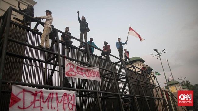 Polda Metro Jaya menyatakan tak ada demonstran nan ditangkap saat tindakan unjuk rasa menolak Revisi UU Pilkada di depan Gedung DPR, Kamis (22/8).