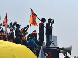 Reza Rahardian Ikut Demo di DPR: Ini Bukan Negara Milik Keluarga