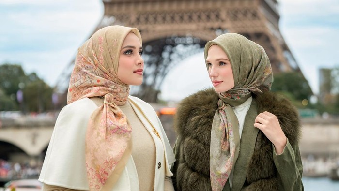 Buttonscarves