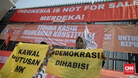 Mahasiswa Soloraya Turun ke Jalan, Demo 'Selamatkan Indonesia'