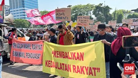 Bola Salju Penolakan Publik Jika DPR Sahkan Revisi UU Pilkada