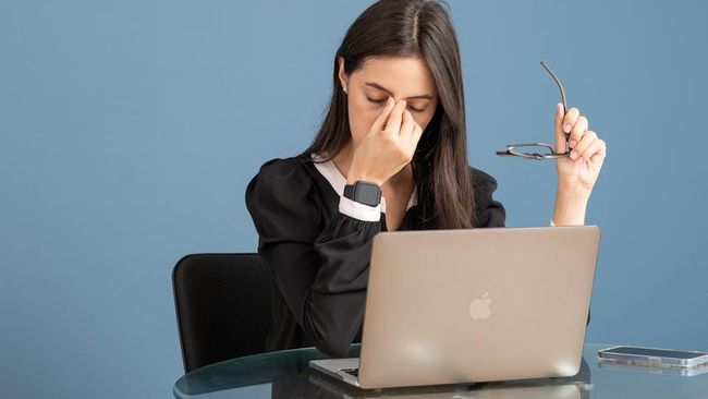 5 Zodiak yang Pura-Pura Tegar dan Kuat saat Diterpa Masalah