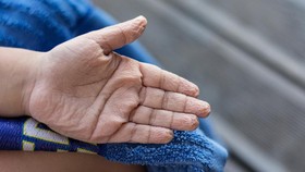 Kenapa Jari Tangan dan Kaki Keriput saat Mandi Terlalu Lama?