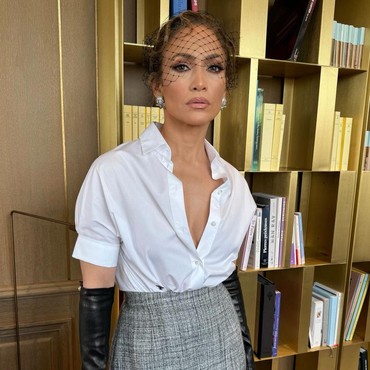 Buka Hati, Jennifer Lopez Cari Pasangan yang Bukan Artis