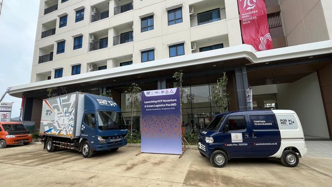 Pos Indonesia menggunakan Mitsubishi L100 EV dan Fuso eCanter sebagai kendaraan listrik logistik khusus di Ibu Kota Nusantara (IKN).