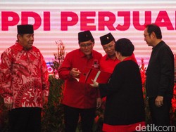 Panas-Dingin Hubungan Wayan Koster dan Giri Prasta Sebelum Diusung PDIP