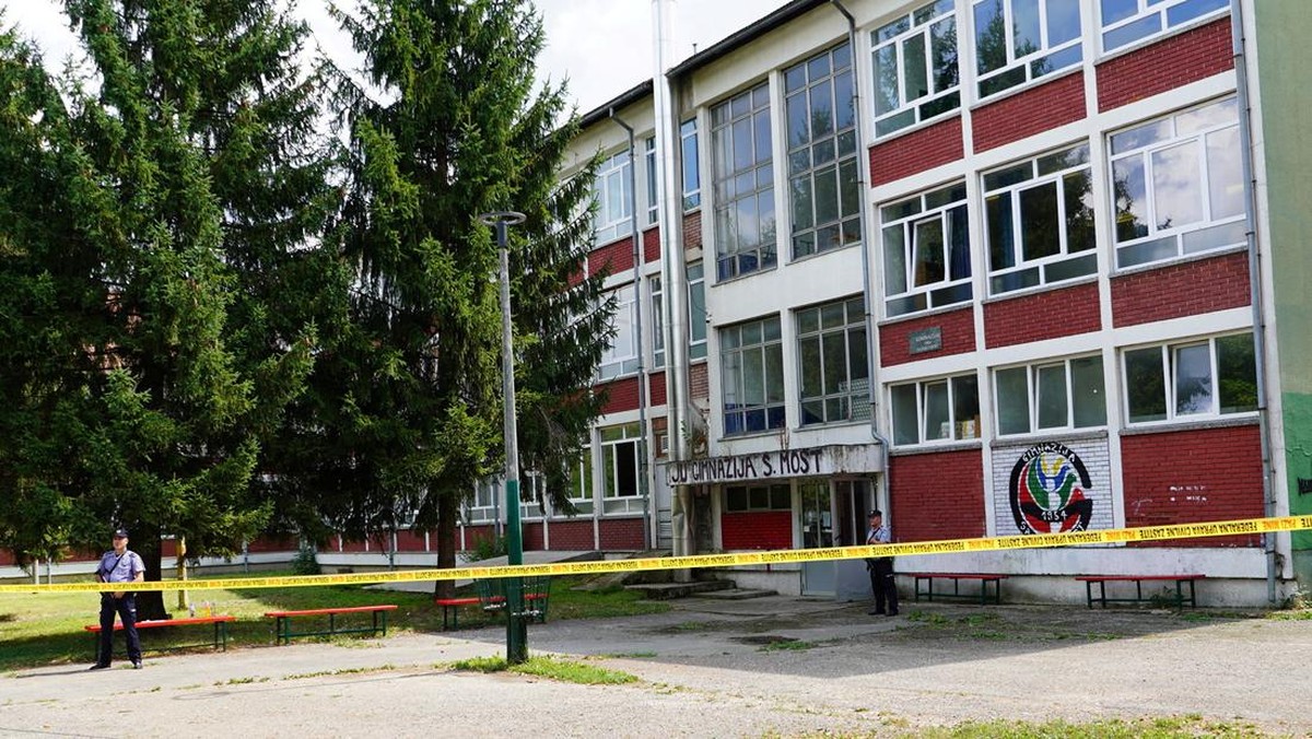 FOTO: Horor Penembakan di Sekolah Bosnia Tewaskan 3 Orang