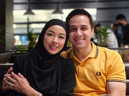 7 Potret Romantis Rio Stokhorst dan Istri yang Awet Muda Meski Anak Sudah Remaja