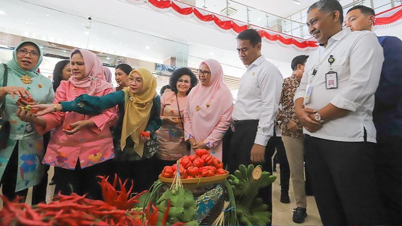 Iriana Jokowi Ajak Kelola Komoditas Hortikultura Skala Rumah Tangga