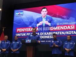 Partai Demokrat Serahkan 116 Surat Rekomendasi ke Calon Kepala Daerah