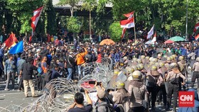 LBH Surabaya Sebut Polisi Tangkap 2 Pedemo RUU Pilkada di DPRD Jatim