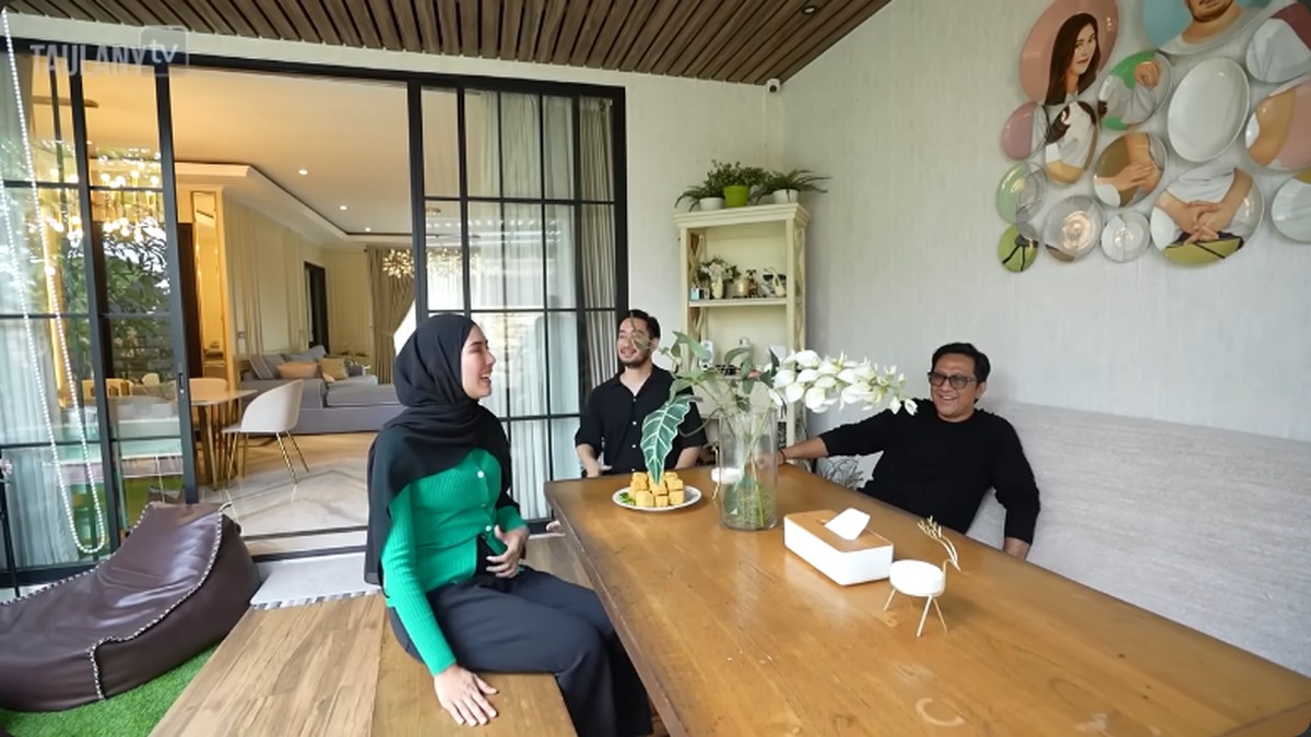 Dapur rumah Syahnaz dan Jeje