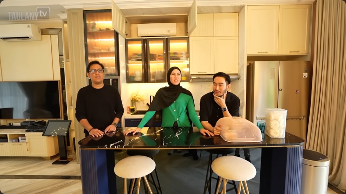 Dapur rumah Syahnaz dan Jeje