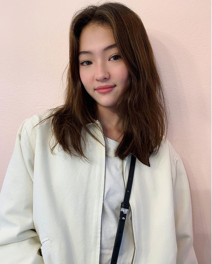 Di sisi lain, Ella Gross lahir pada 1 Desember 2008 dan mempunyai dua kebangsaan Amerika-Korea Selatan. Diketahui ayah Ella merupakan keturunan Amerika sedangkan ibunya asli warga Korea Selatan./ Foto: instagram.com/ellagross