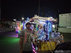 Cerita Ijay Setia Menanti Pelanggan Delman Hiasnya