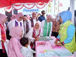 Iriana Bersama Anggota OASE Tinjau Program Vaksin di Posyandu Makassar