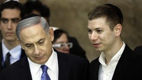 Anak Netanyahu Hina Presiden Prancis karena Dukung Negara Palestina