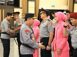 Kapolri Naikkan Pangkat 12 Pati Polri, Kapolda Papua Mathius Fakhiri Jadi Komjen