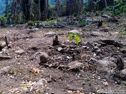 Puluhan Makam Keramat Palsu di Sukabumi Dibongkar!