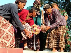 Kisah Setia Abdi Dalem pada Sultan HB I di Balik Saparan Bekakak