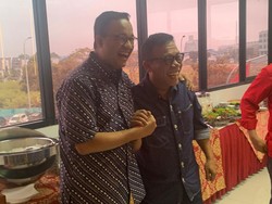 Salam Komando Anies-Masinton Jadi Sorotan di Kantor PDIP Jakarta