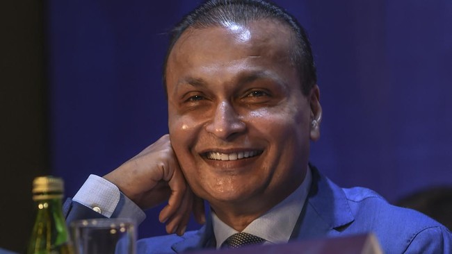 Regulator sekuritas India melarang adik crazy rich Mukesh Ambani, Anil Ambani, masuk ke pasar sekuritas selama 5 tahun buntut tuduhan pengalihan dana.