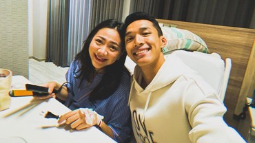 img-title Selamat! Jonatan Christie dan Shanju Dikaruniai Anak Pertama