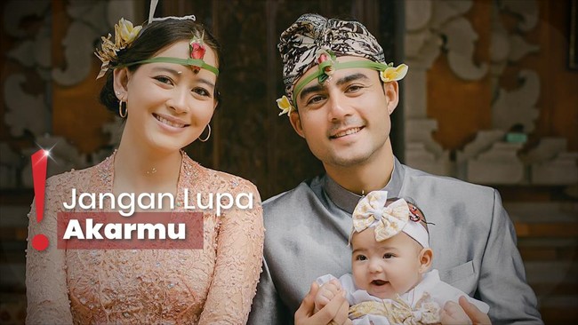 Laura Theux-Indra Brotolaras Adakan Upacara Adat untuk Sang Anak