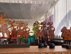 Festival Jarum Klaten Pamerkan Puluhan Produk Batik, Ada Baju-Wayang