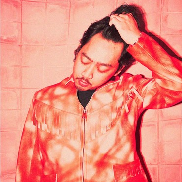 Lirik Lagu Sambung - Pamungkas feat Dipha Barus