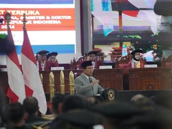 Prabowo Hadiri Wisuda 425 Mahasiswa Unhan, Beri Pesan Ini ke Wisudawan
