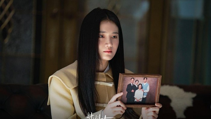 Penuh Plot Twist! Ini Sederet Alasan Kamu Harus Nonton Drama Korea Perfect Family