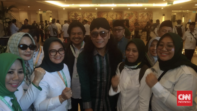 Miftah memuji Cak Imin nan sukses membawa PKB meraih bunyi cukup besar di Pemilu 2024. Dia juga mengaku tak kaget Cak Imin kembali pimpin PKB.