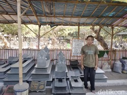 Bukan Tesla, Elon di Cirebon Jualan Tanaman Langka