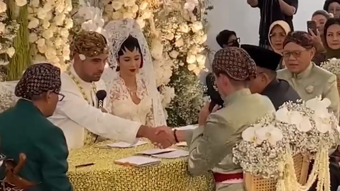 Nadine Kaiser Putri Susi Pudjiastuti Menikah