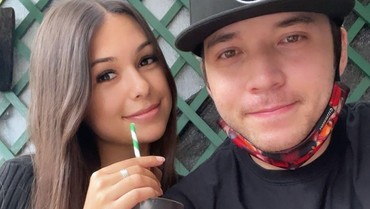 Profil dan Agama Ria Andrews Pacar Stefan William yang Umumkan Punya Anak